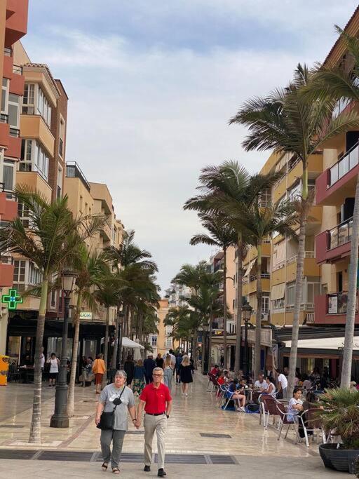 Apt Con Espectacular Vista, Piscinas, Recep 24 Hs Benalmadena Ngoại thất bức ảnh
