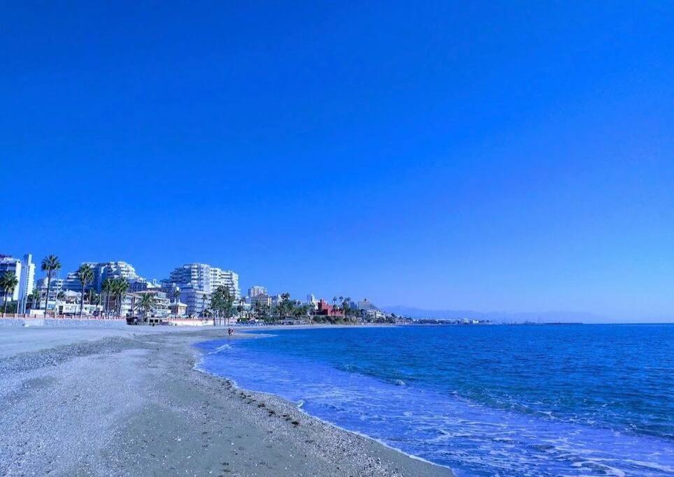 Apt Con Espectacular Vista, Piscinas, Recep 24 Hs Benalmadena Ngoại thất bức ảnh