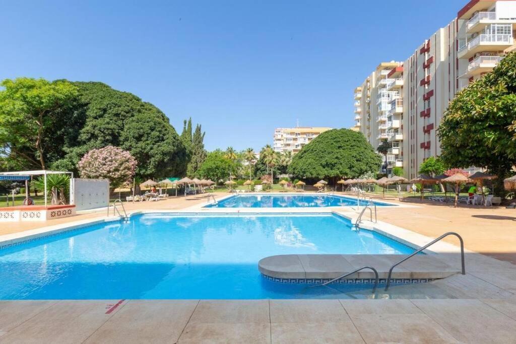 Apt Con Espectacular Vista, Piscinas, Recep 24 Hs Benalmadena Ngoại thất bức ảnh