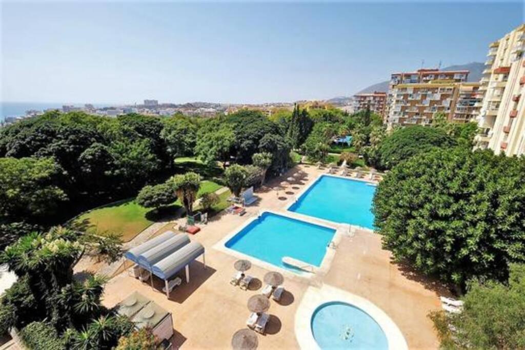 Apt Con Espectacular Vista, Piscinas, Recep 24 Hs Benalmadena Ngoại thất bức ảnh
