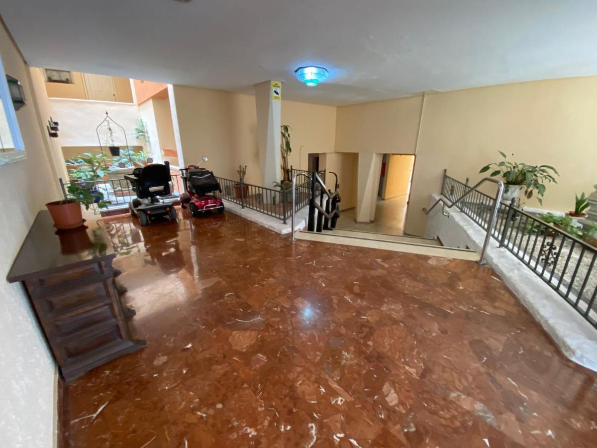 Apt Con Espectacular Vista, Piscinas, Recep 24 Hs Benalmadena Ngoại thất bức ảnh