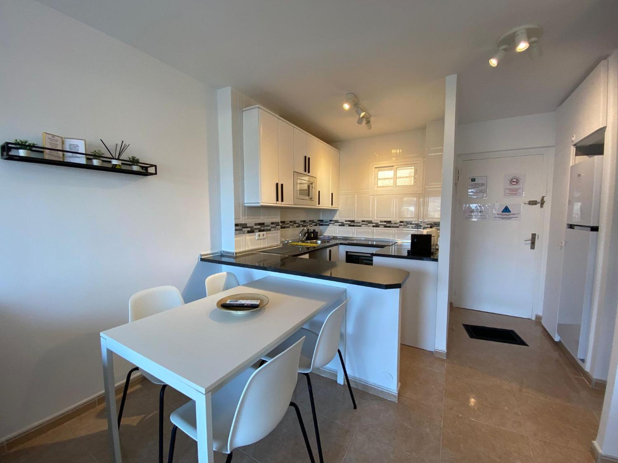 Apt Con Espectacular Vista, Piscinas, Recep 24 Hs Benalmadena Ngoại thất bức ảnh